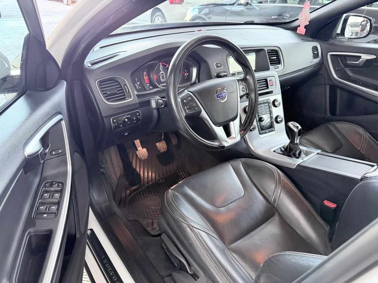 Volvo S60 D2 Geartronic Summum