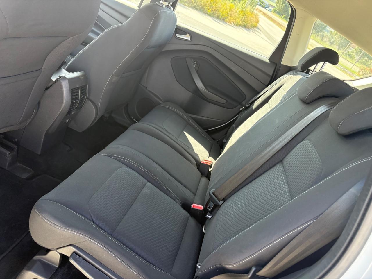 Ford Kuga 1.5 TDCI 120 CV S&S 2WD Titanium