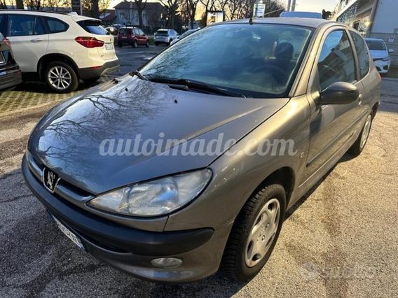 PEUGEOT 206 1.1 3p. XT