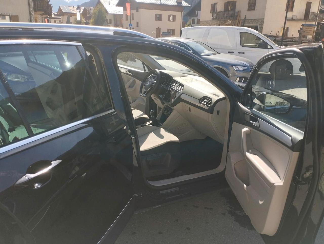 Volkswagen Tiguan 2.0 TDI SCR DSG 4MOTION Business BMT