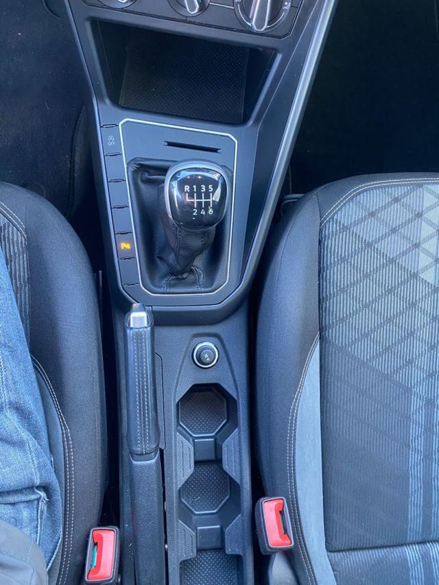 VOLKSWAGEN Taigo 1.0 TSI 110 CV R-Line NEO PATENTATO