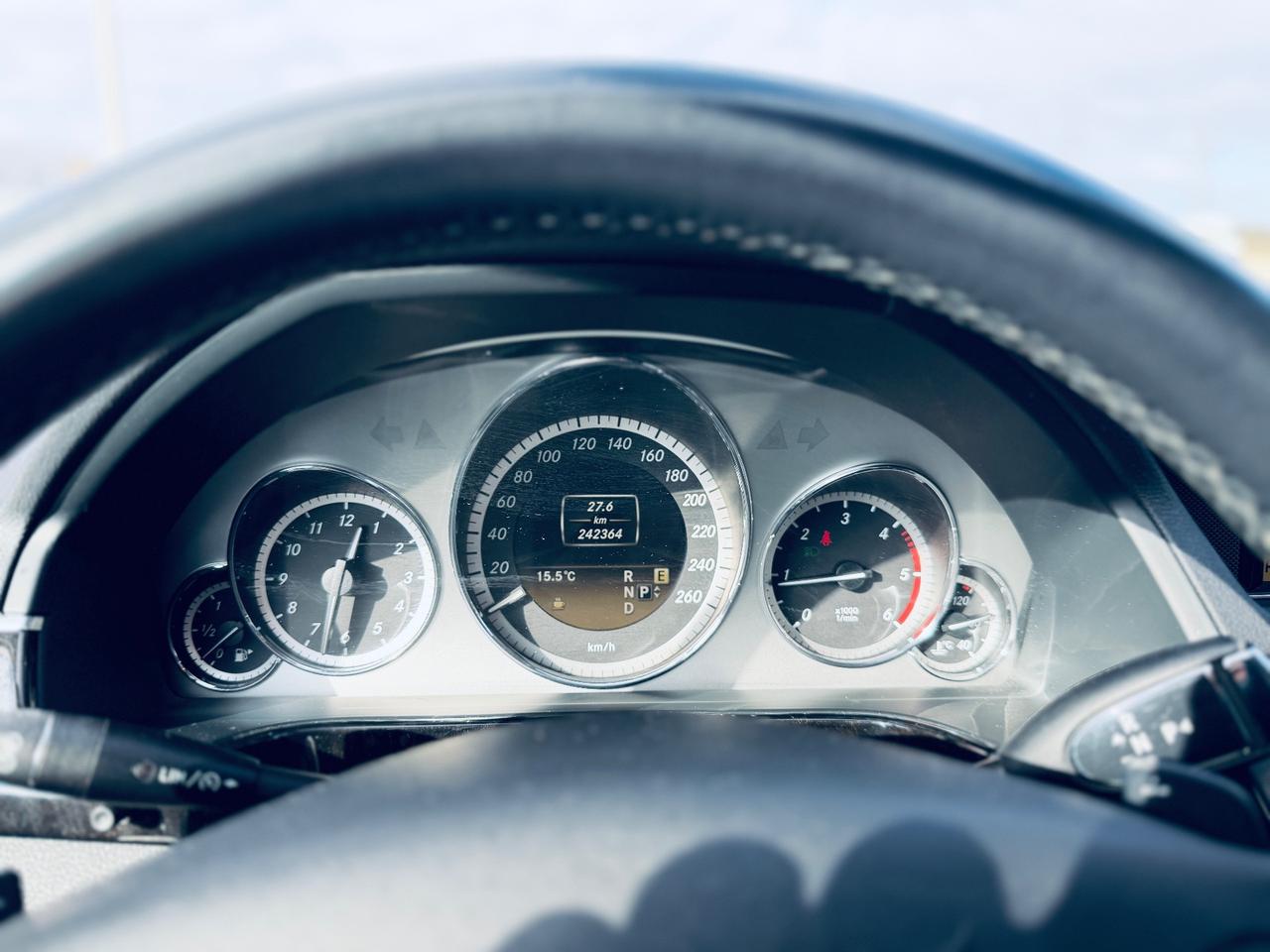 Mercedes-benz E 220 CDI BlueEFFICIENCY Avantgarde AMG