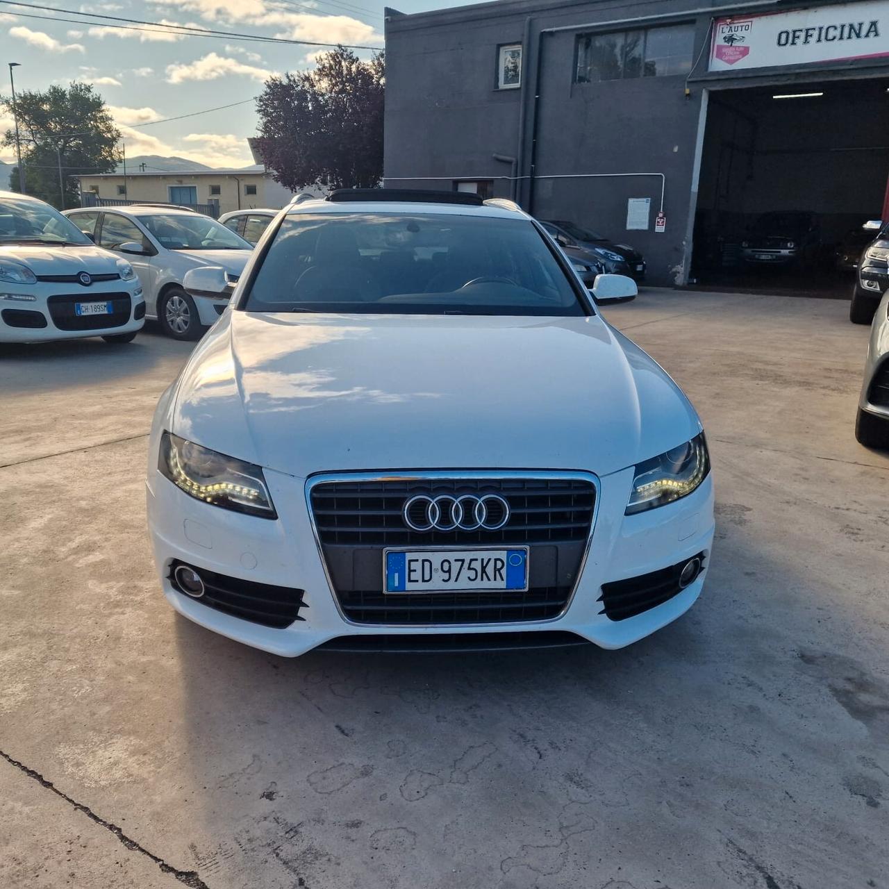 Audi A4 Avant 2.0 TDI 143CV S-LINE INTERNO ED ESTERNO TETTO FULL FULL OPTIONAL