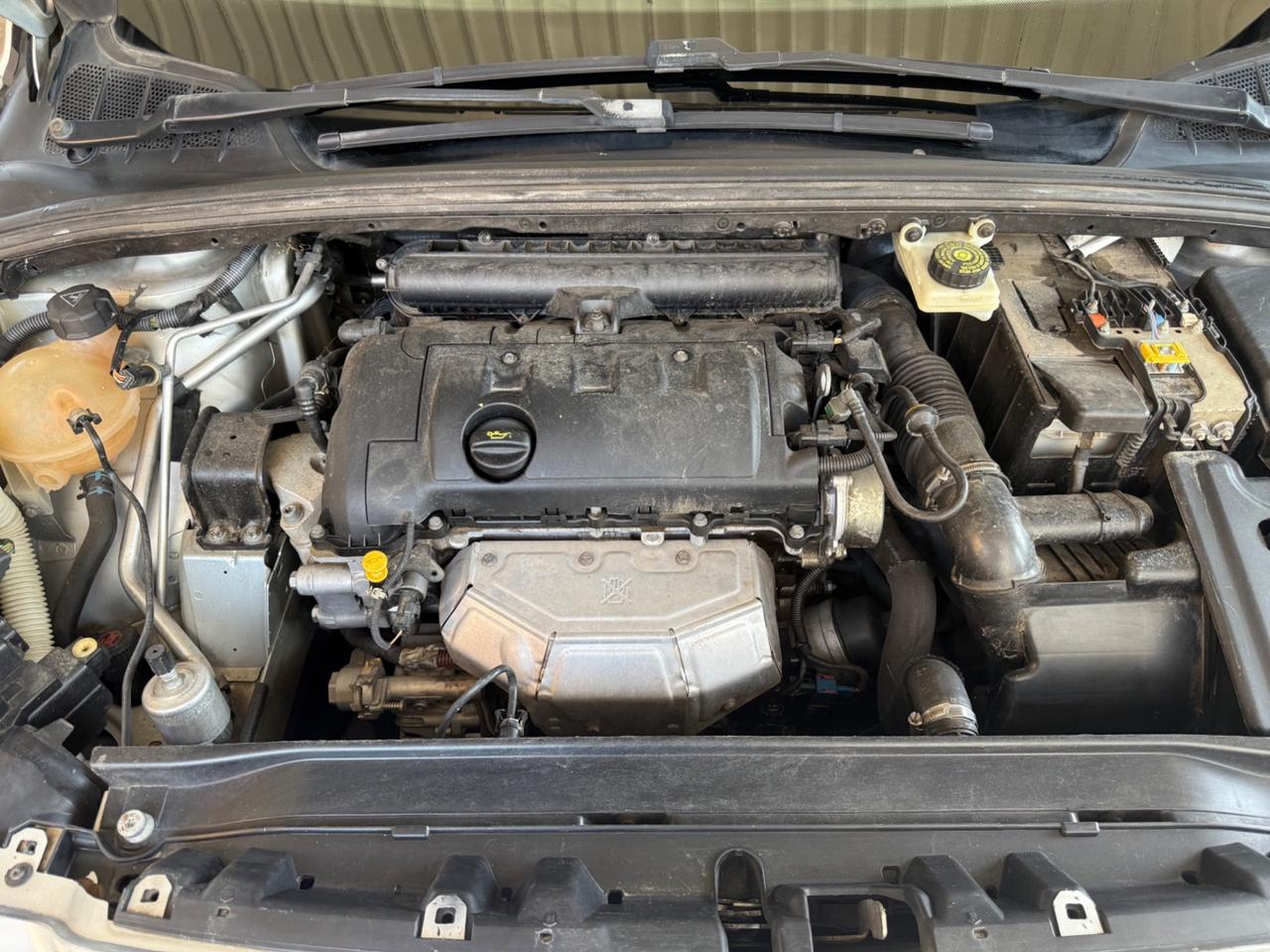 Peugeot 308 1.6 VTi 120CV 5p. Premium