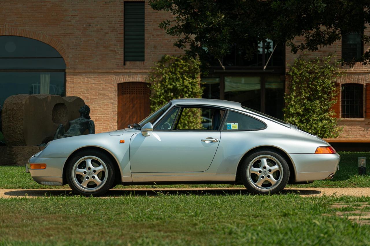 PORSCHE 993 (911) CARRERA 2 TIPTRONIC - RDS01205