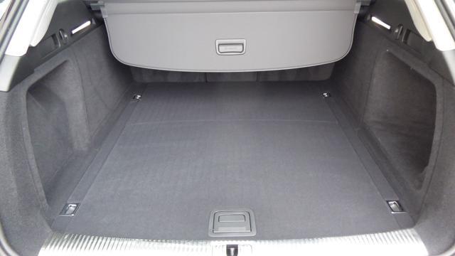AUDI A4 Avant 40 TDI S tronic Business Advanced
