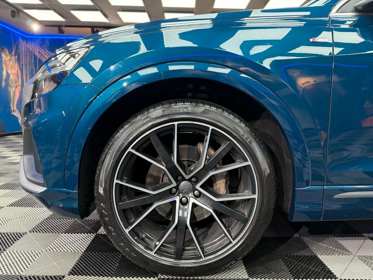 Audi Q8 50 TDI 286 CV quattro tiptronic Sport (843)