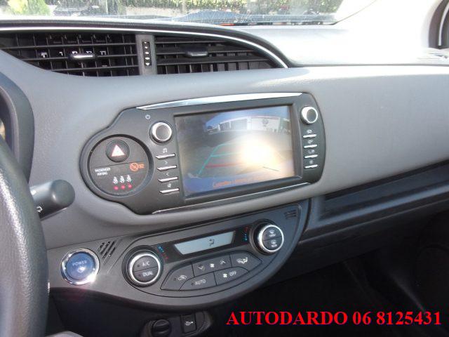 TOYOTA Yaris 1.5 Hybrid 5 porte Business