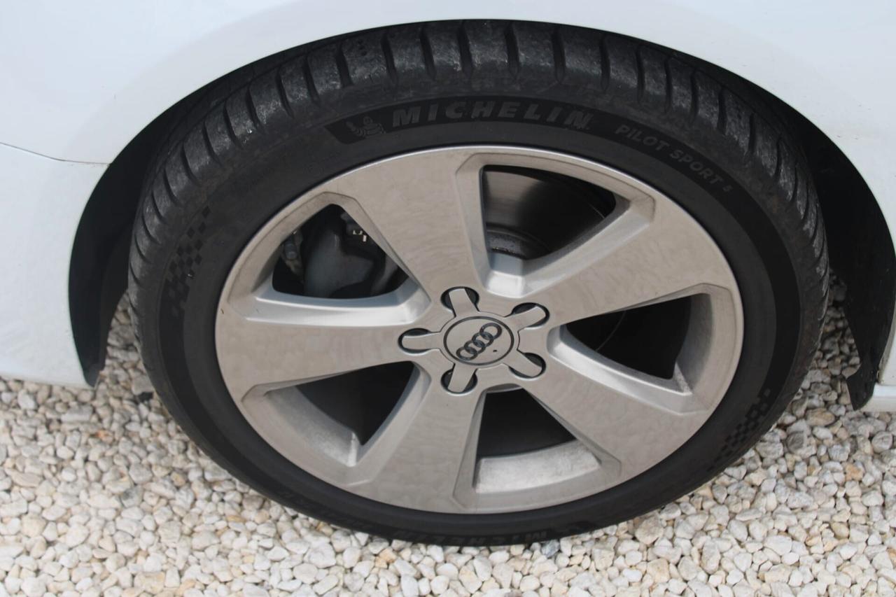 Audi A3 SPB 1.6 TDI clean diesel S tronic Ambition