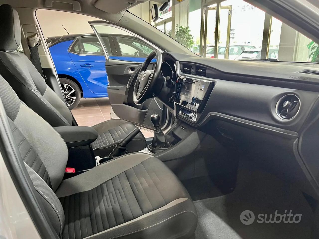 TOYOTA AURIS 1.6 TDI LOUNGE unico proprietario