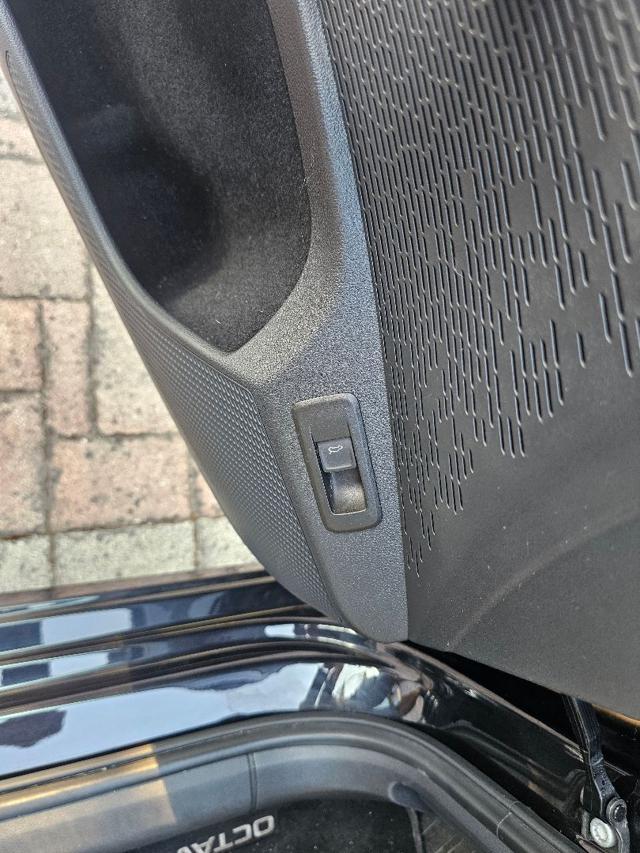 SKODA Octavia 1.5 G-TEC DSG Wagon Style
