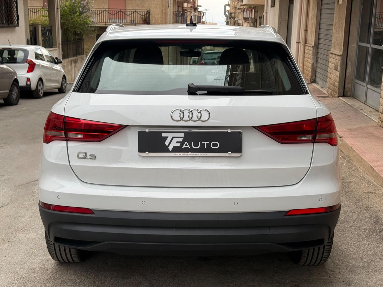 Audi Q3 35 TDI S tronic Business