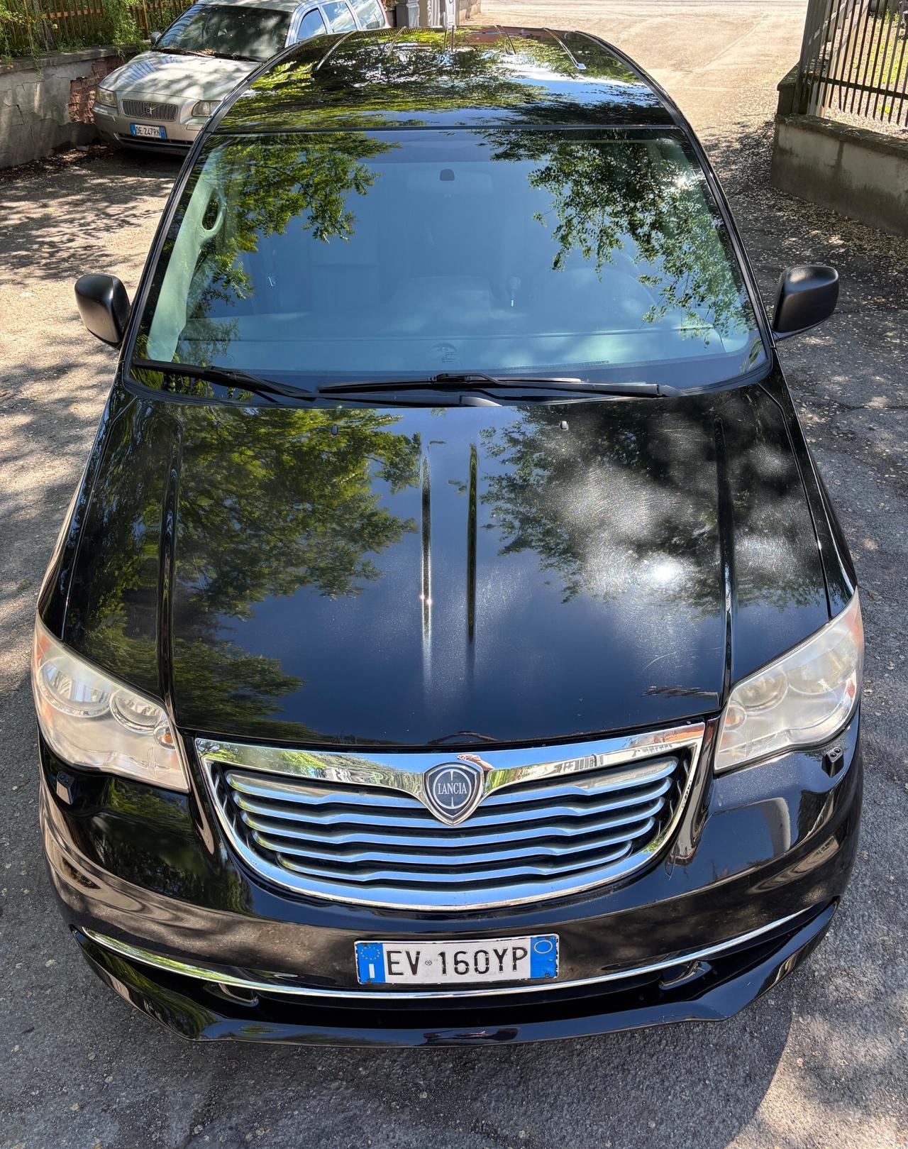 Lancia Voyager 2.8 Turbodiesel Silver 177 CV