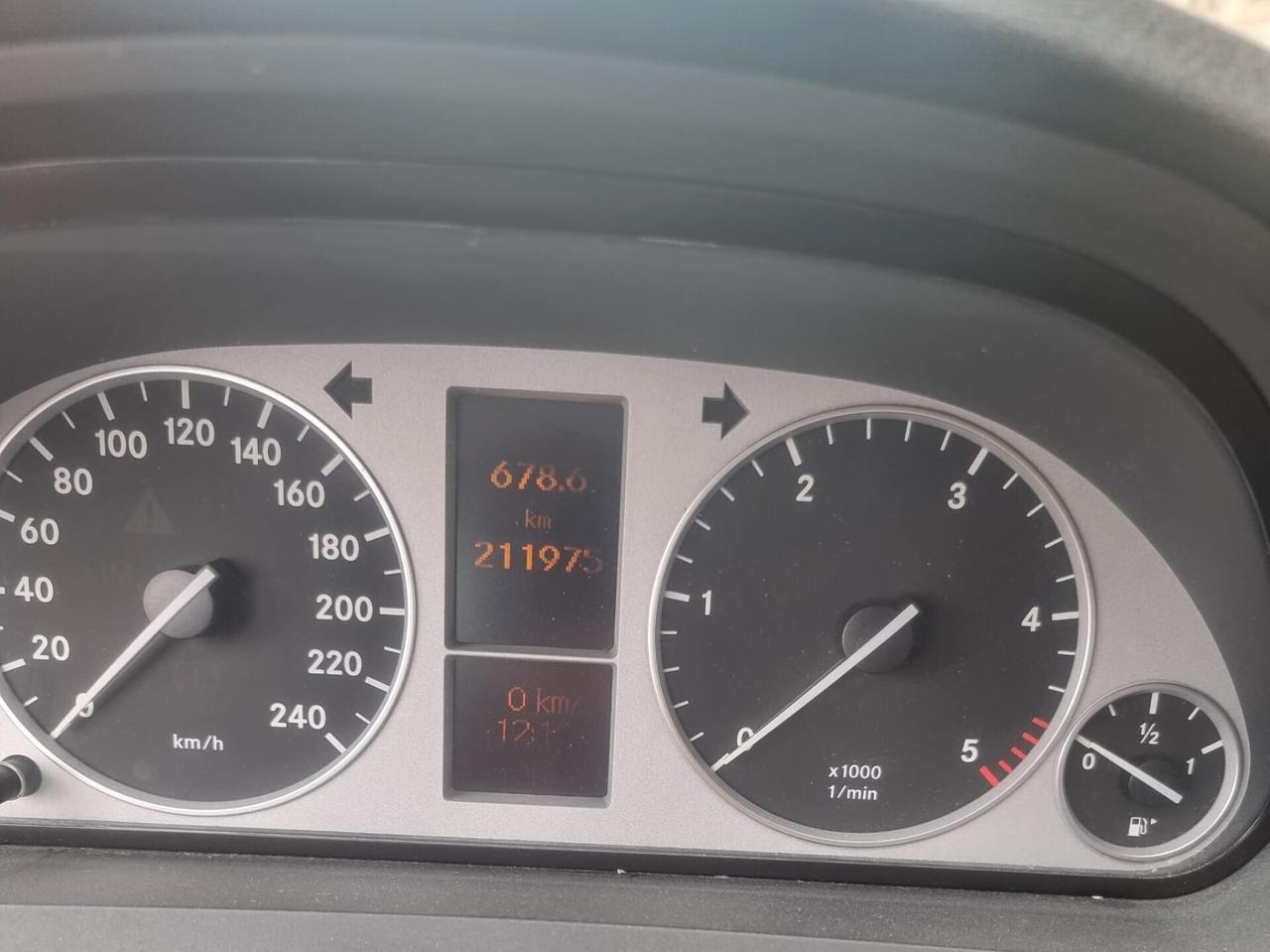 Mercedes-benz B 180 CDI Premium-NAVI-AUTOMATICA-