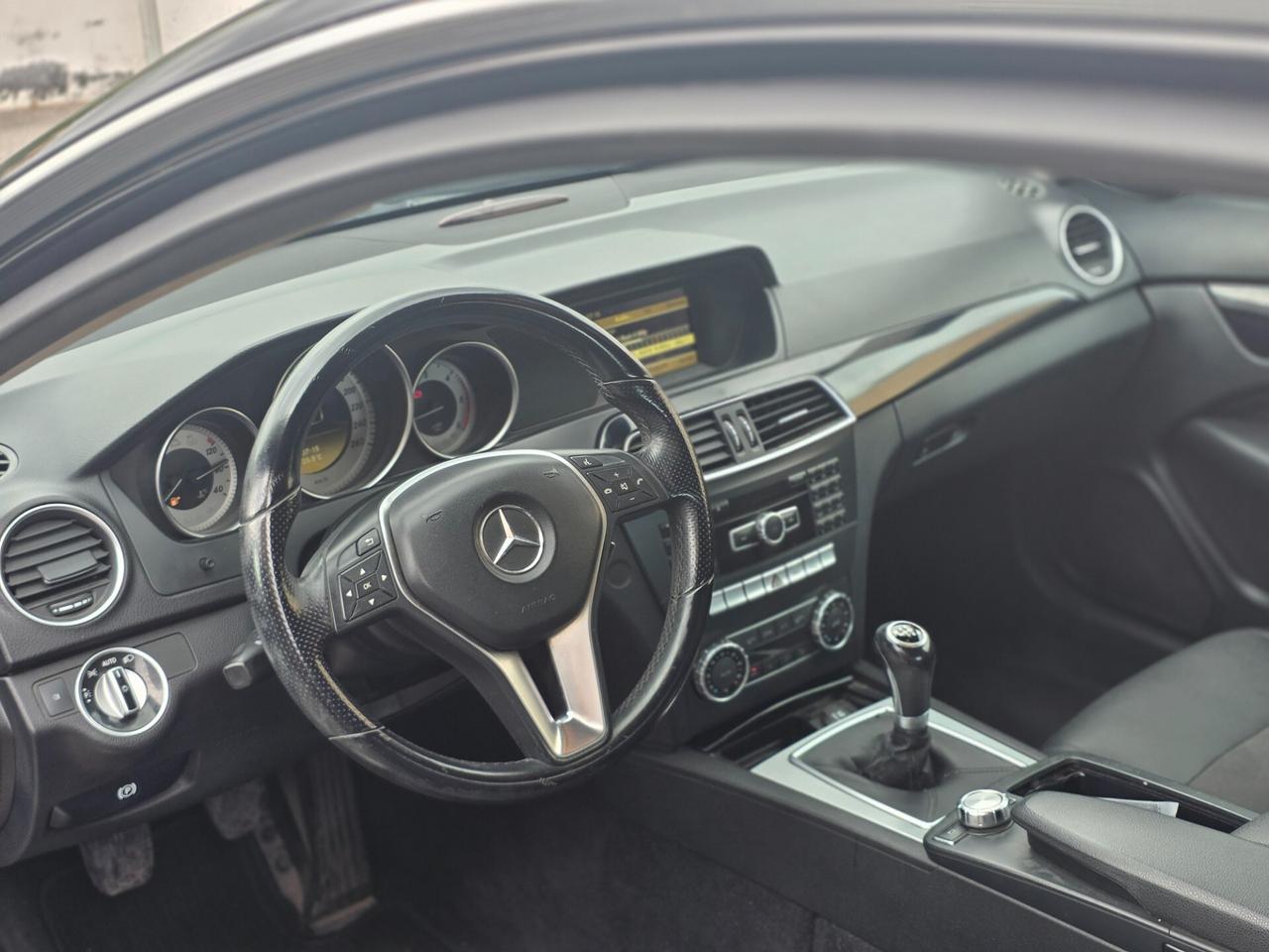 Mercedes-benz C 220 CDI BlueEFFICIENCY Coupé Avantgarde