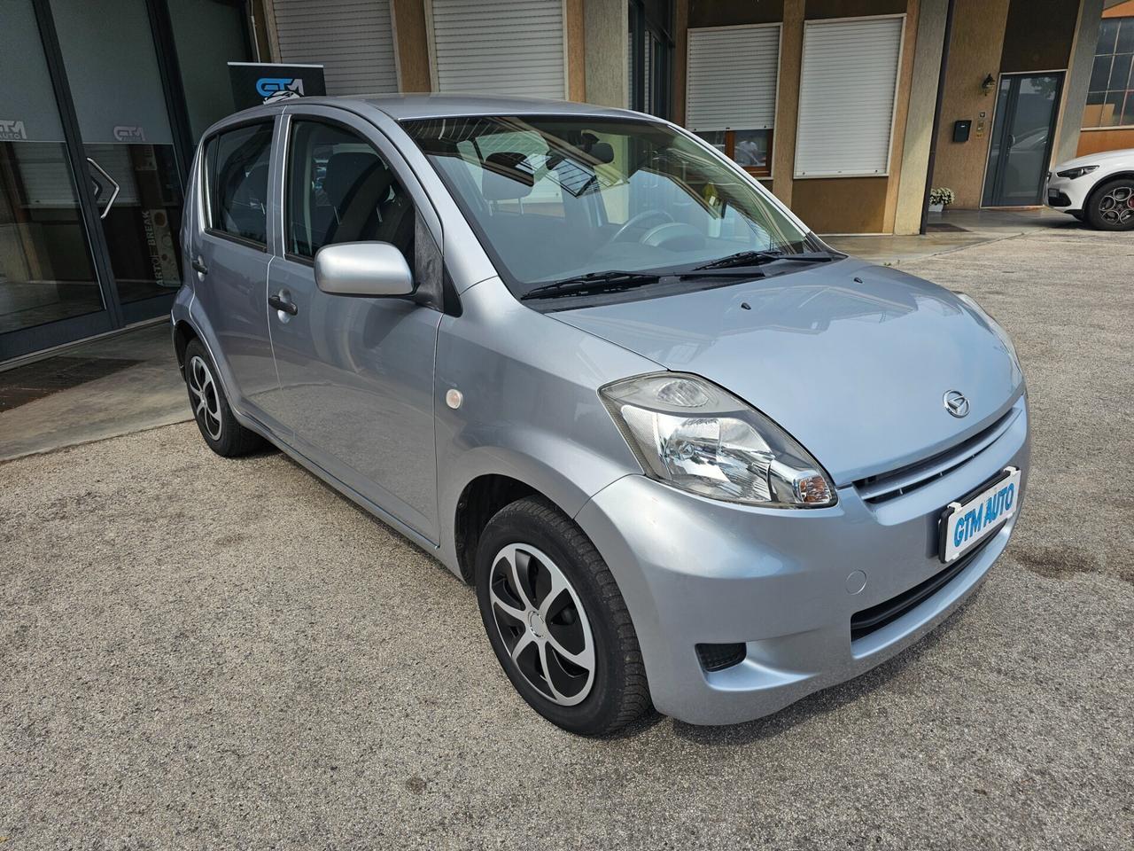 Daihatsu Sirion 1.0 Benzina - Neopatentati
