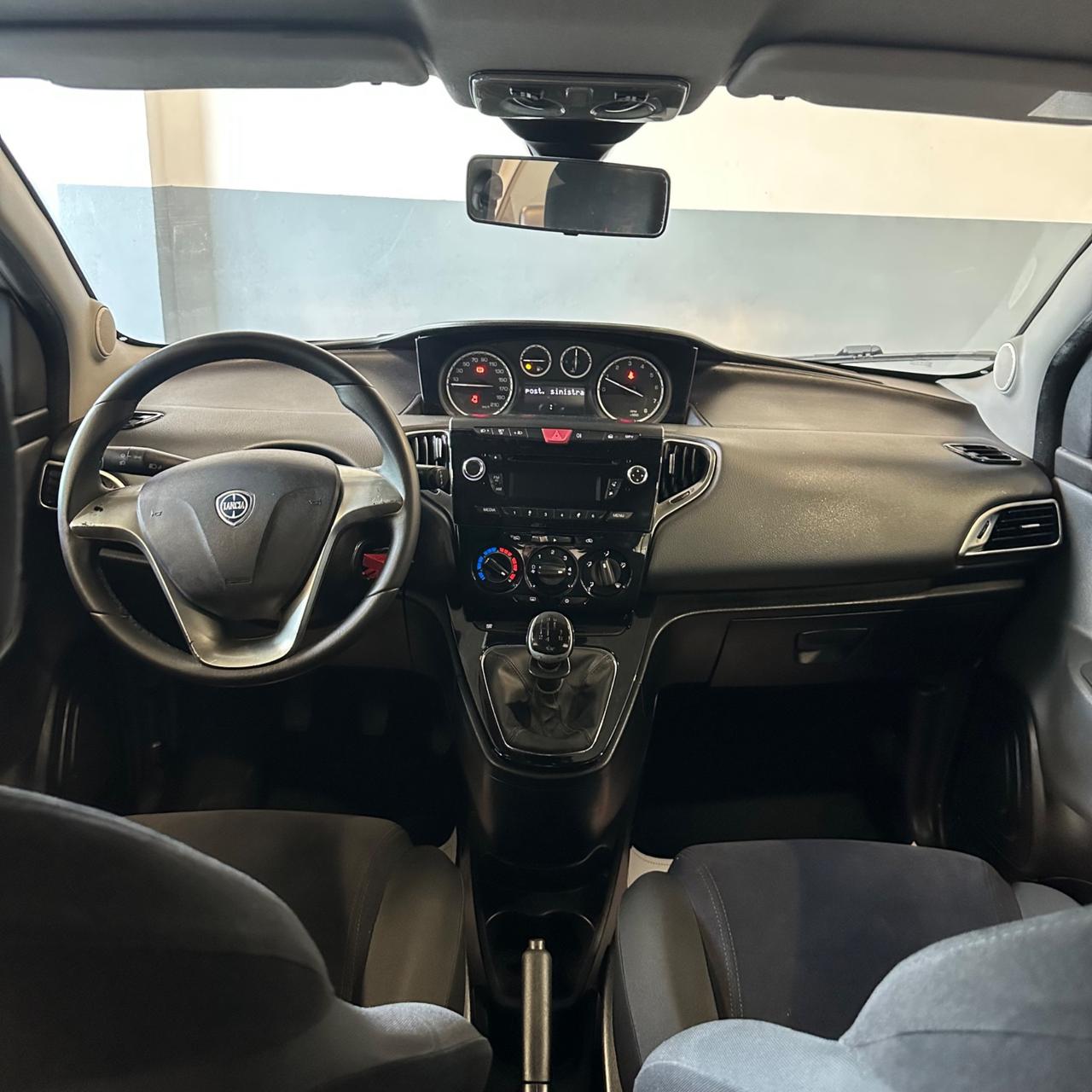 Lancia Ypsilon 1.2 69 CV 5 porte S&S Platinum