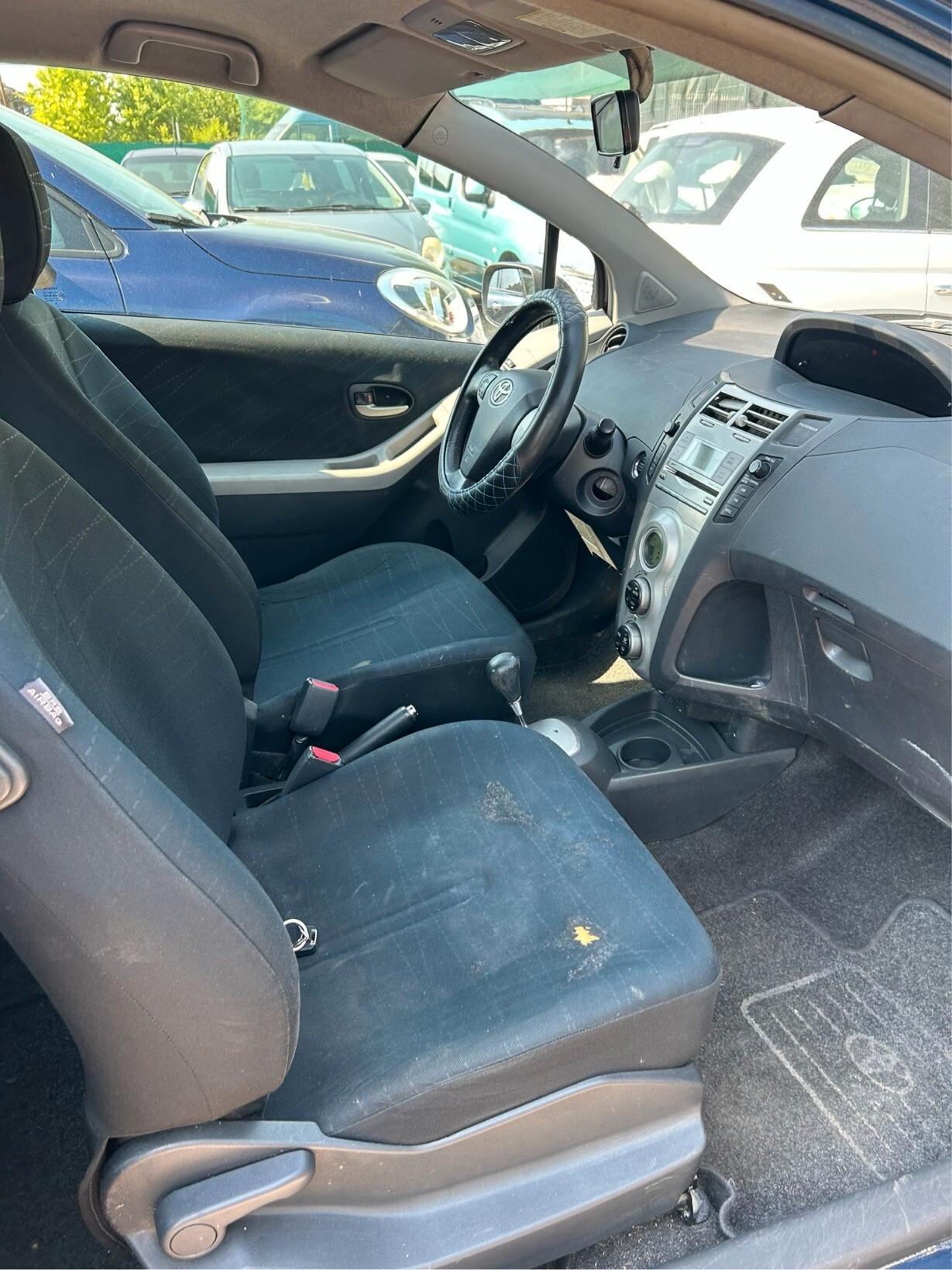 Toyota Yaris 1.4 D-4D 3 porte Sol OK NEO PATENTATI
