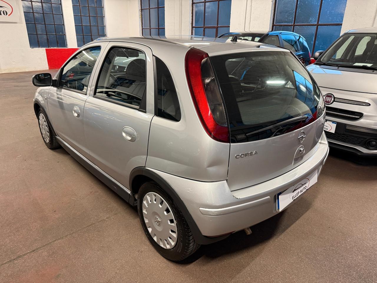 Opel Corsa 1.2i 16V cat 5 porte Club