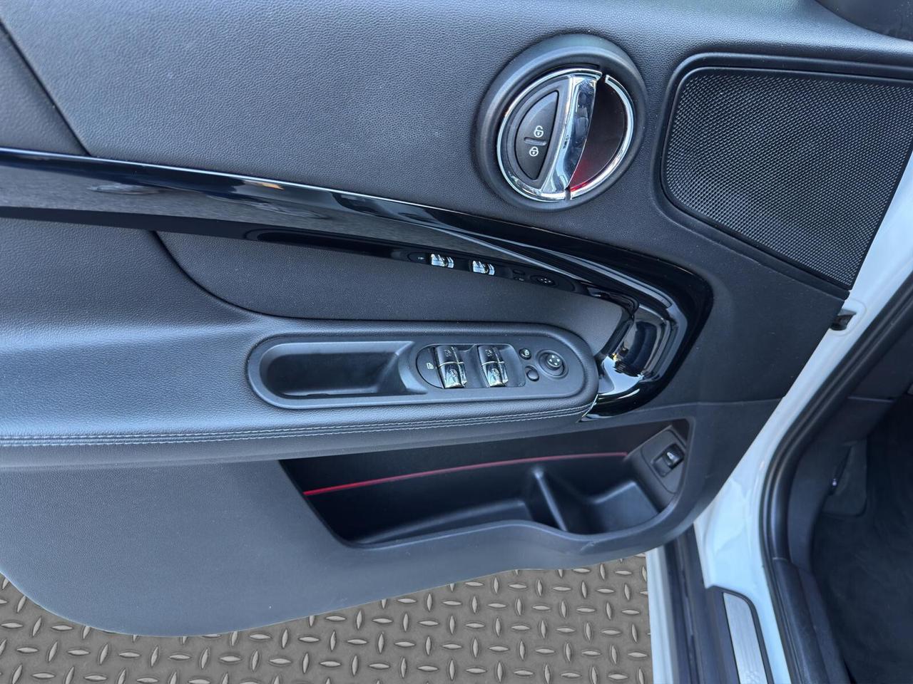 Mini Cooper SD Countryman 2.0 190cv automatica tetto 2017