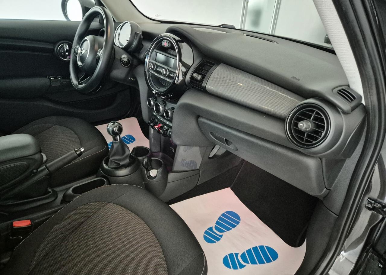 Mini 1.5 Cooper D Business XL 5 porte