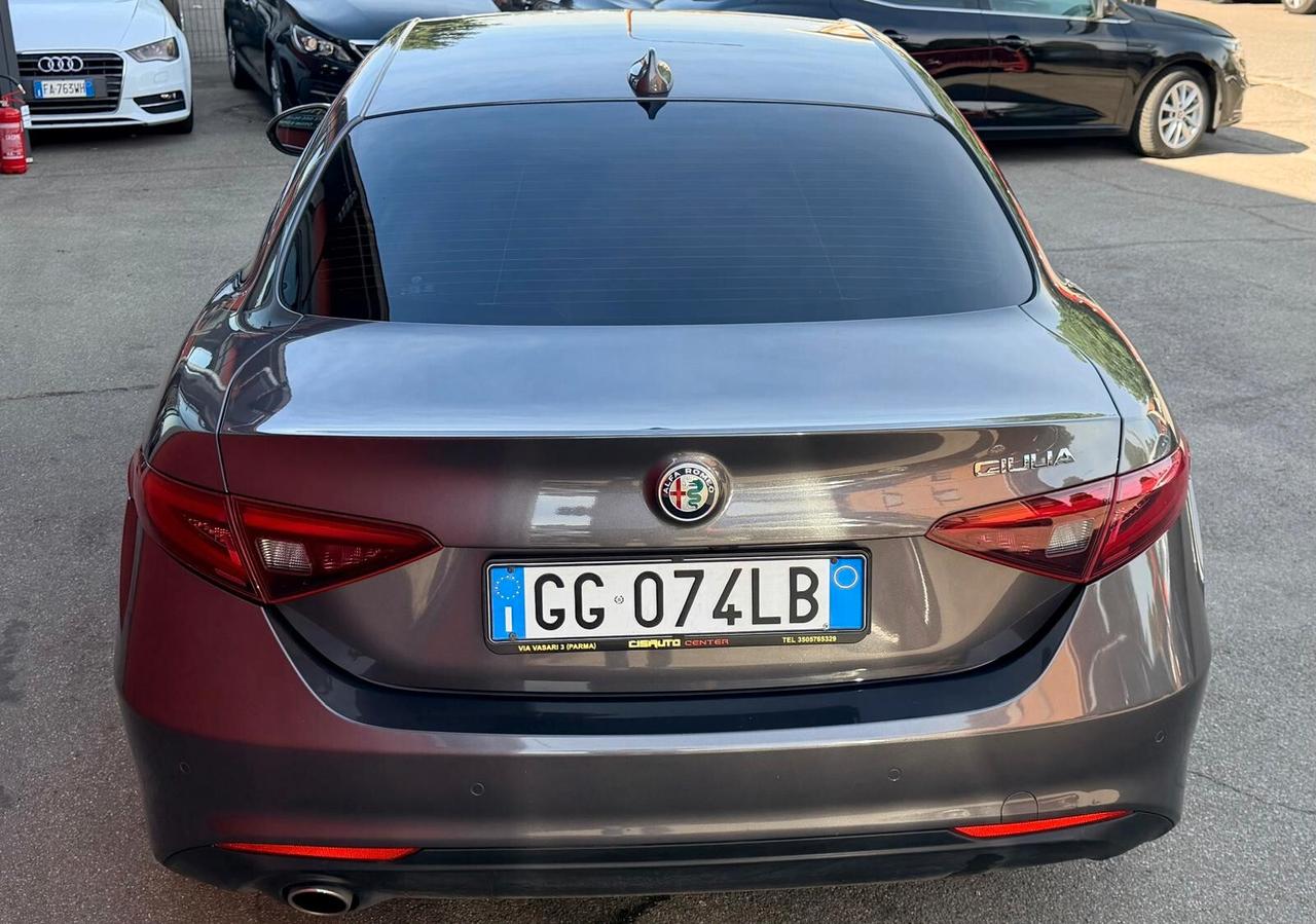 Alfa Romeo Giulia 2.2 Turbodiesel 160 CV AT8
