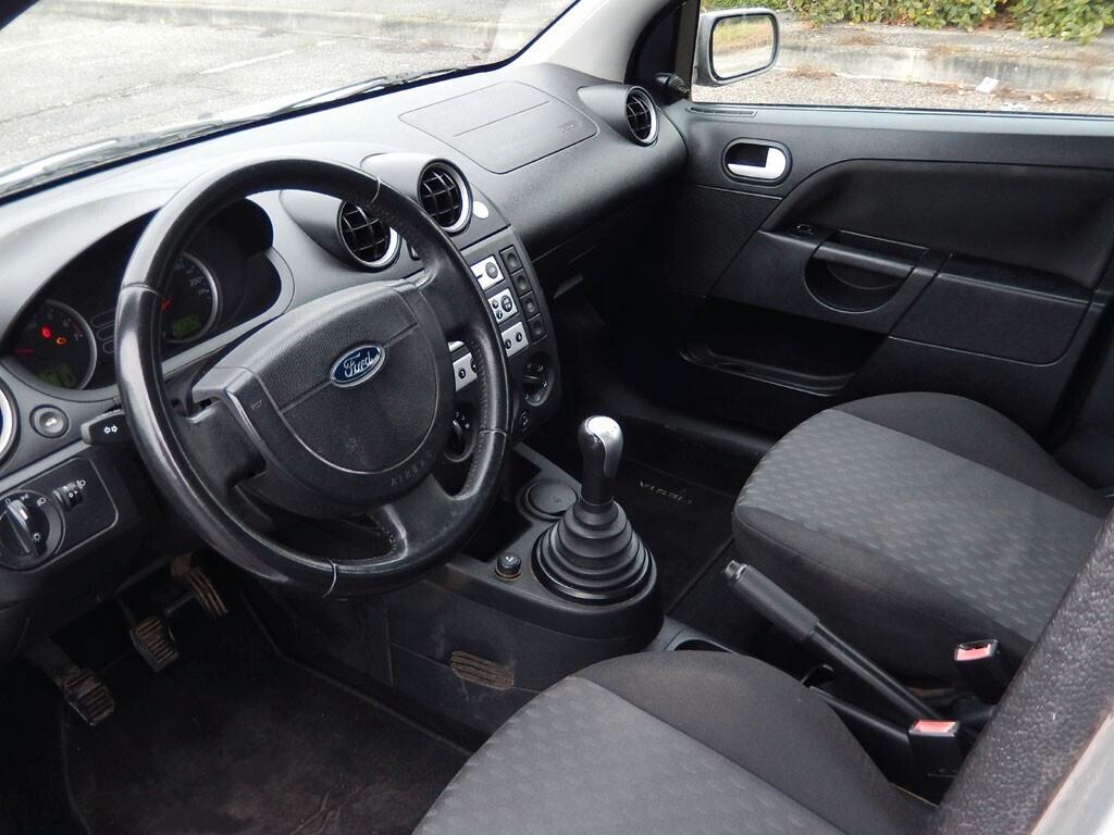 FORD FIESTA V 1.2 impianto GPL - BOMBOLA NUOVA