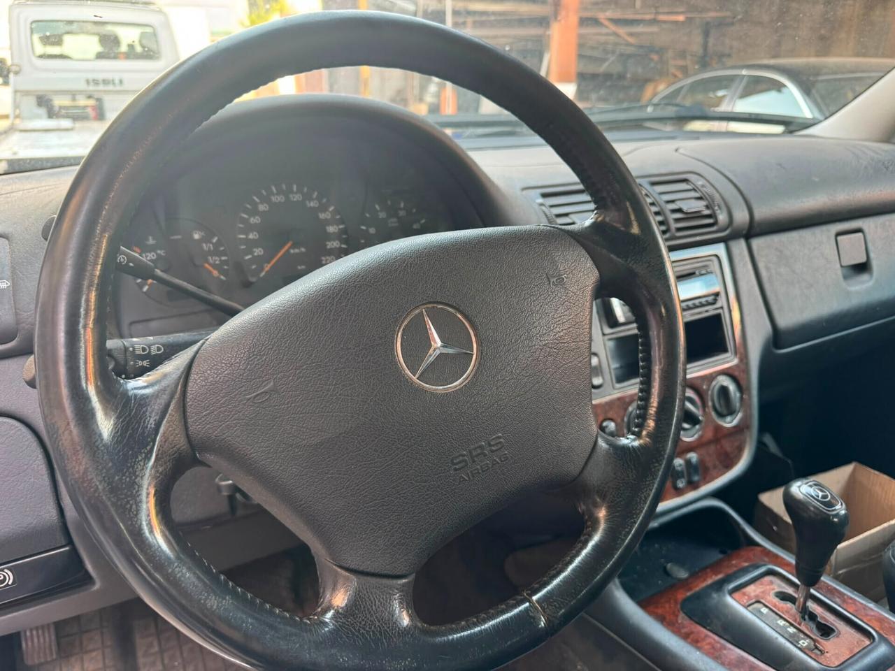Mercedes-benz ML 270 turbodiesel cat CDI MOTORE CON VALVOLA BLOCCATA – VENDITA INTERA PER RICAMBI