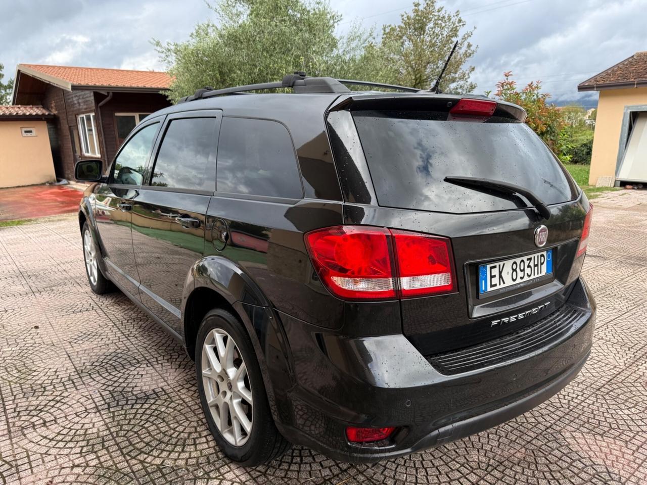 Fiat Freemont Black edition 2.0cc 140cv 7 POSTI