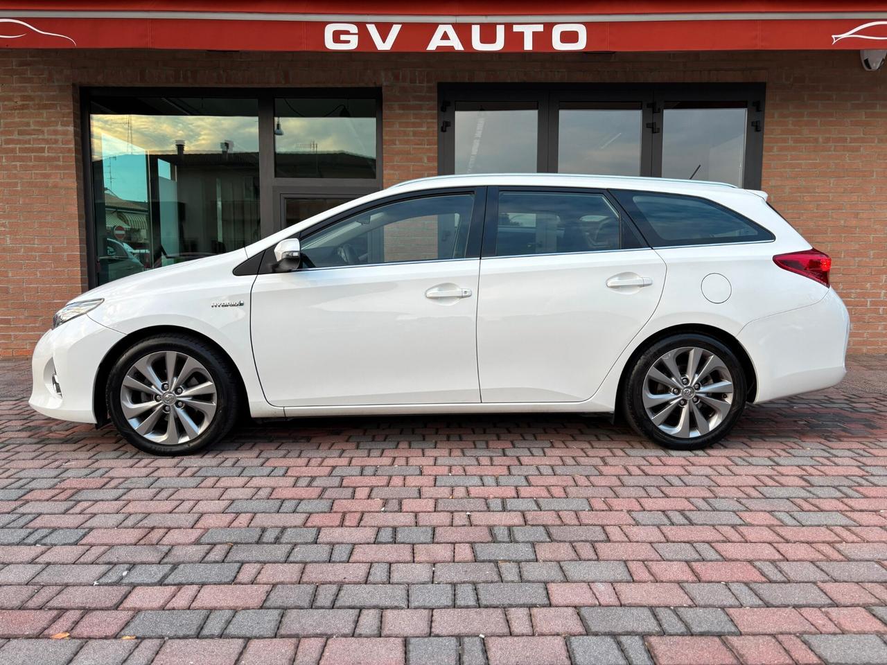 Toyota Auris 1.8 Hybrid