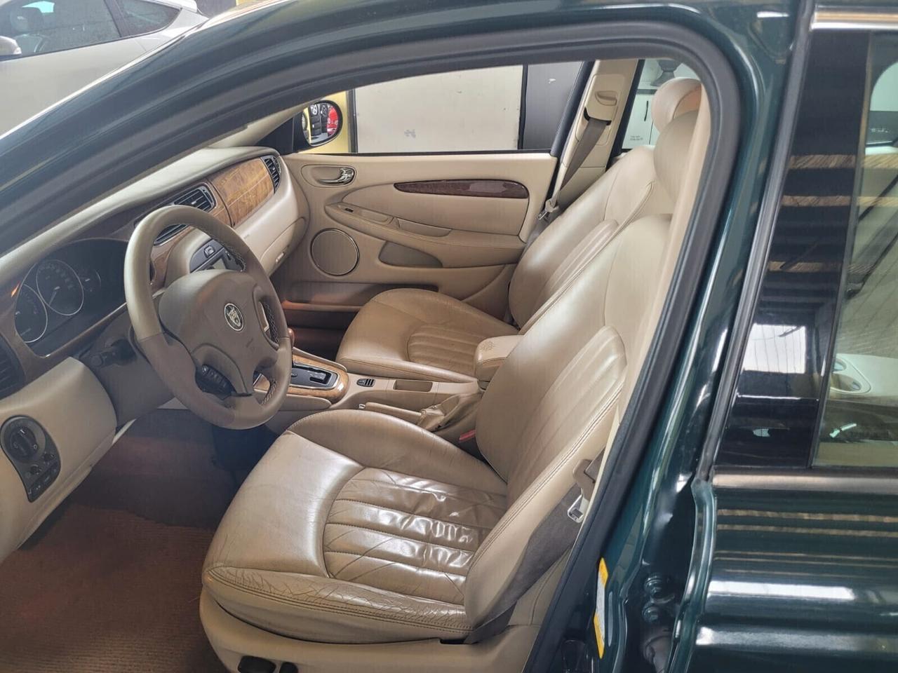 Jaguar X-Type 3.0 V6