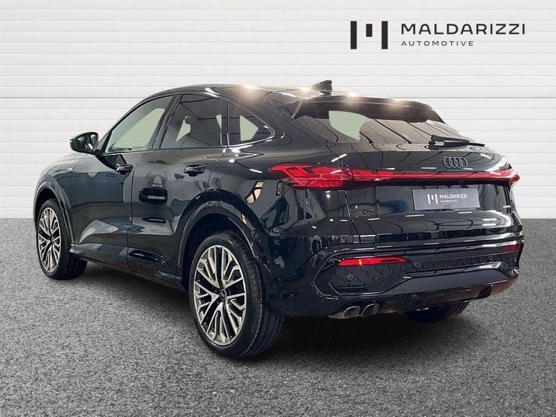 Audi Q5 II 2025 Sportback Sportback 2.0 tdi mhev+ S line edition quattro 204cv s-tr