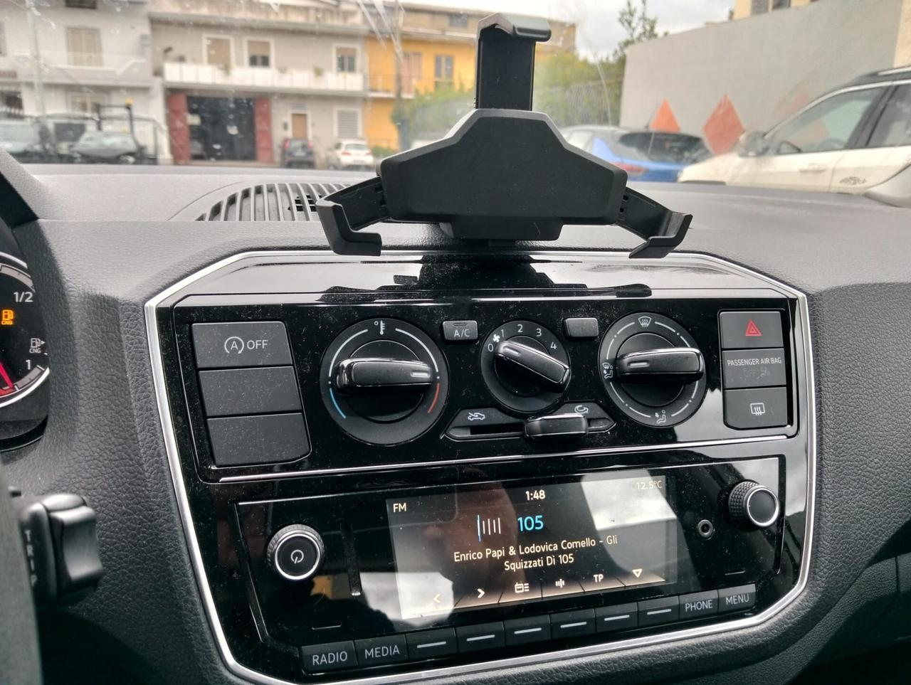 VW UP 1.0 METANO 2019 SINISTRATA