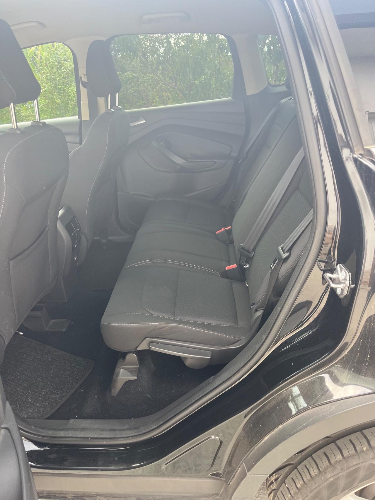 Ford Kuga 1.5 TDCI 120 CV S&S 2WD ST-Line