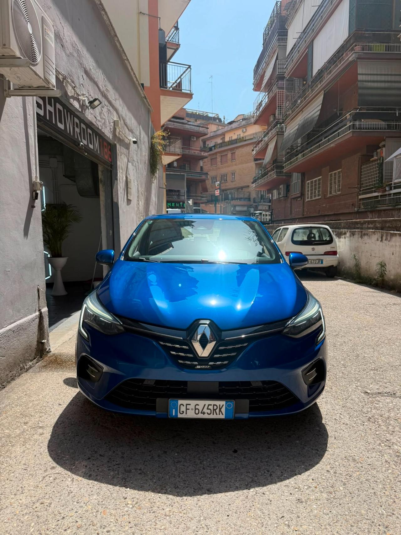 Renault Clio Full Hybrid E-Tech 140 CV 5 porte Initiale Paris