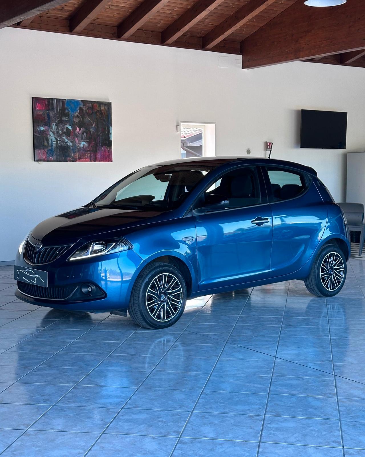 Lancia Ypsilon 1.0 FireFly 5 porte S&S Hybrid Gold
