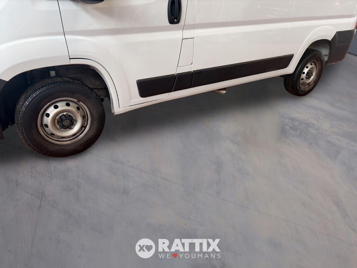 Peugeot Boxer 335 L2H2 2.2 bluehdi 140CV (IVA ESCLUSA)