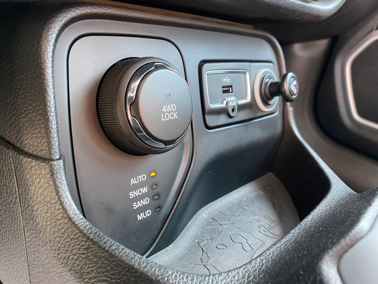Jeep Renegade 2.0 mjt Opening edition 4wd 140cv