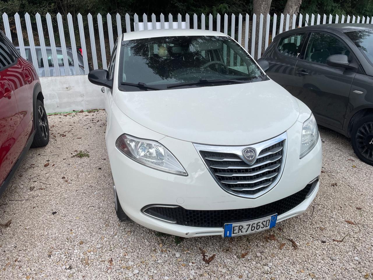 Lancia Ypsilon 1.2 69 CV 5 porte GPL Ecochic Platinum