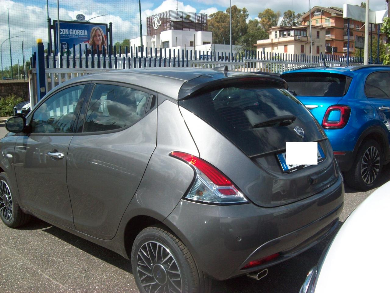 Lancia Ypsilon 1.0 FireFly 5 porte S&S Hybryd PREMIUM