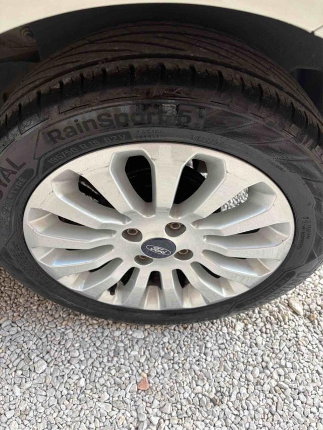 FORD Ka+ 1.2 8V 69CV Titanium