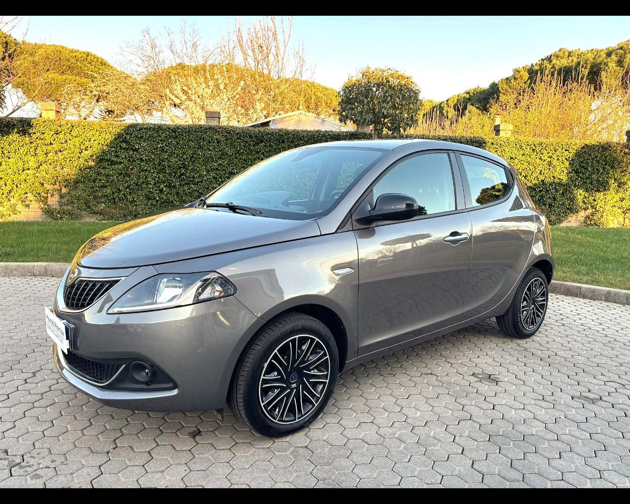 LANCIA Ypsilon III 2021 - Ypsilon 1.0 firefly hybrid Gold Plus s&s 70cv 5p.ti