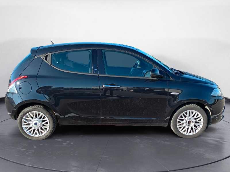 LANCIA Ypsilon 1.2 8v Gold s/CL 69cv E6