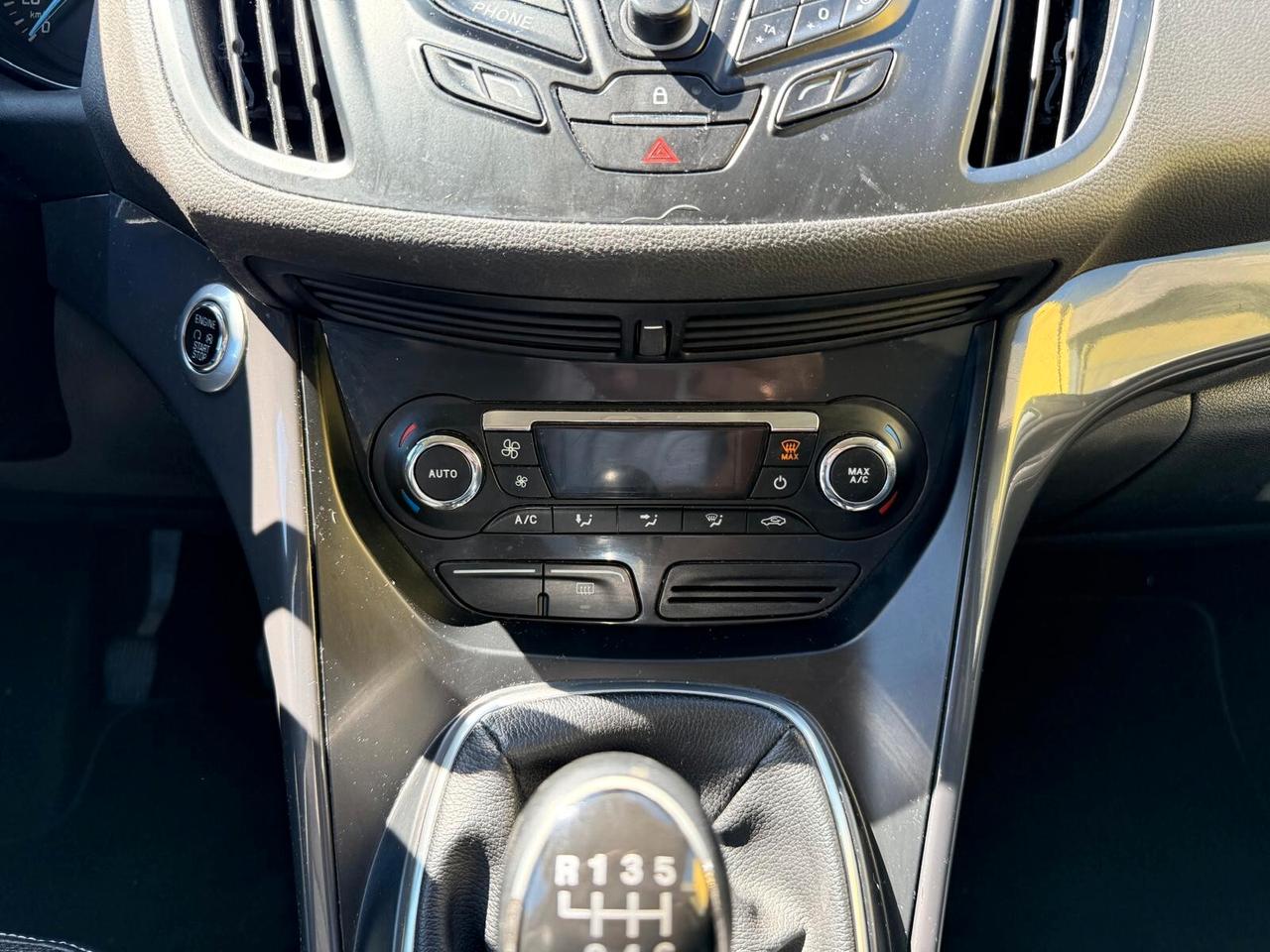 Ford Kuga 2.0 TDCI 140 CV 4WD Titanium