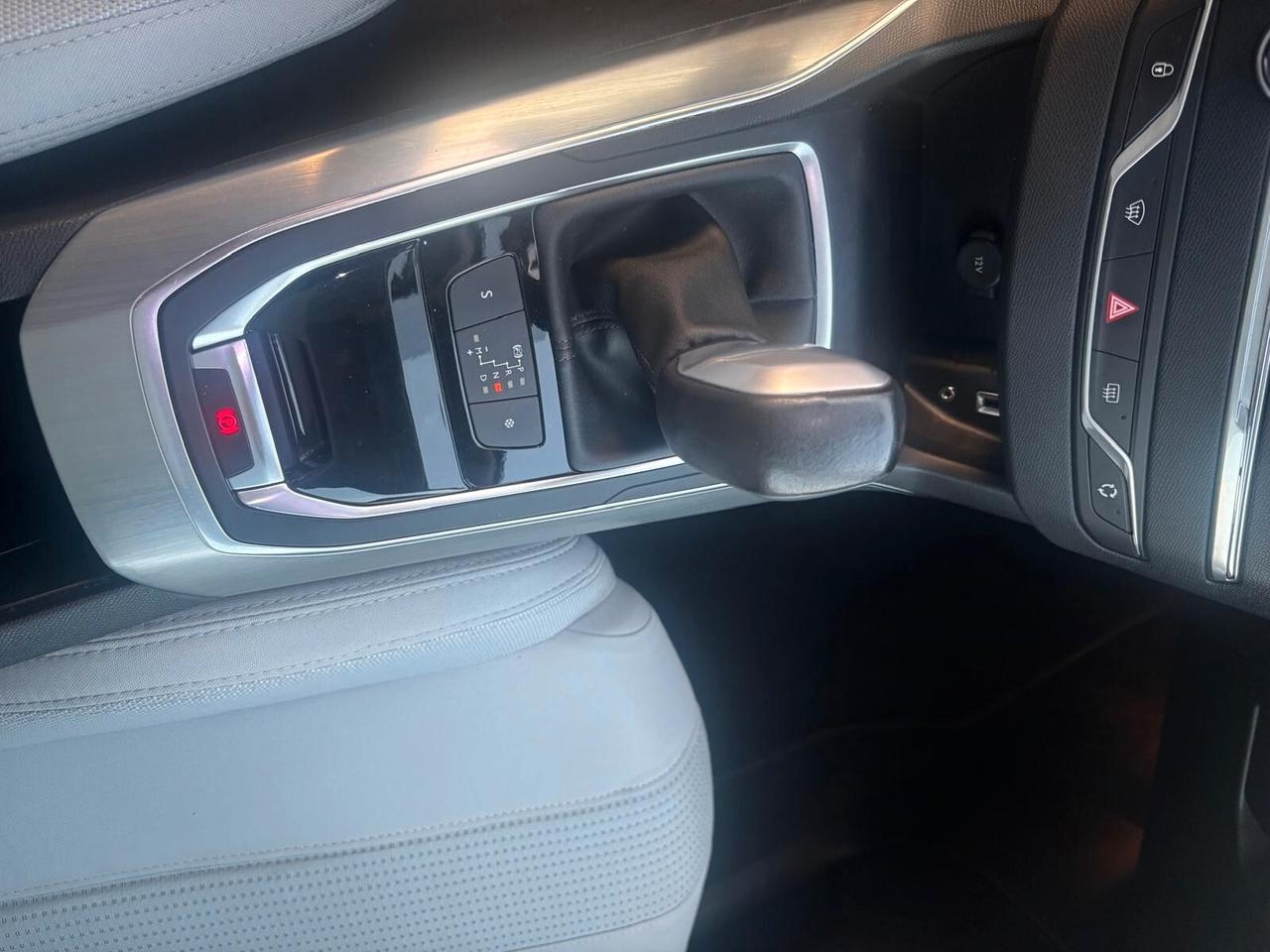 Peugeot 308 BlueHDi 120 S&S EAT6 SW GT Line