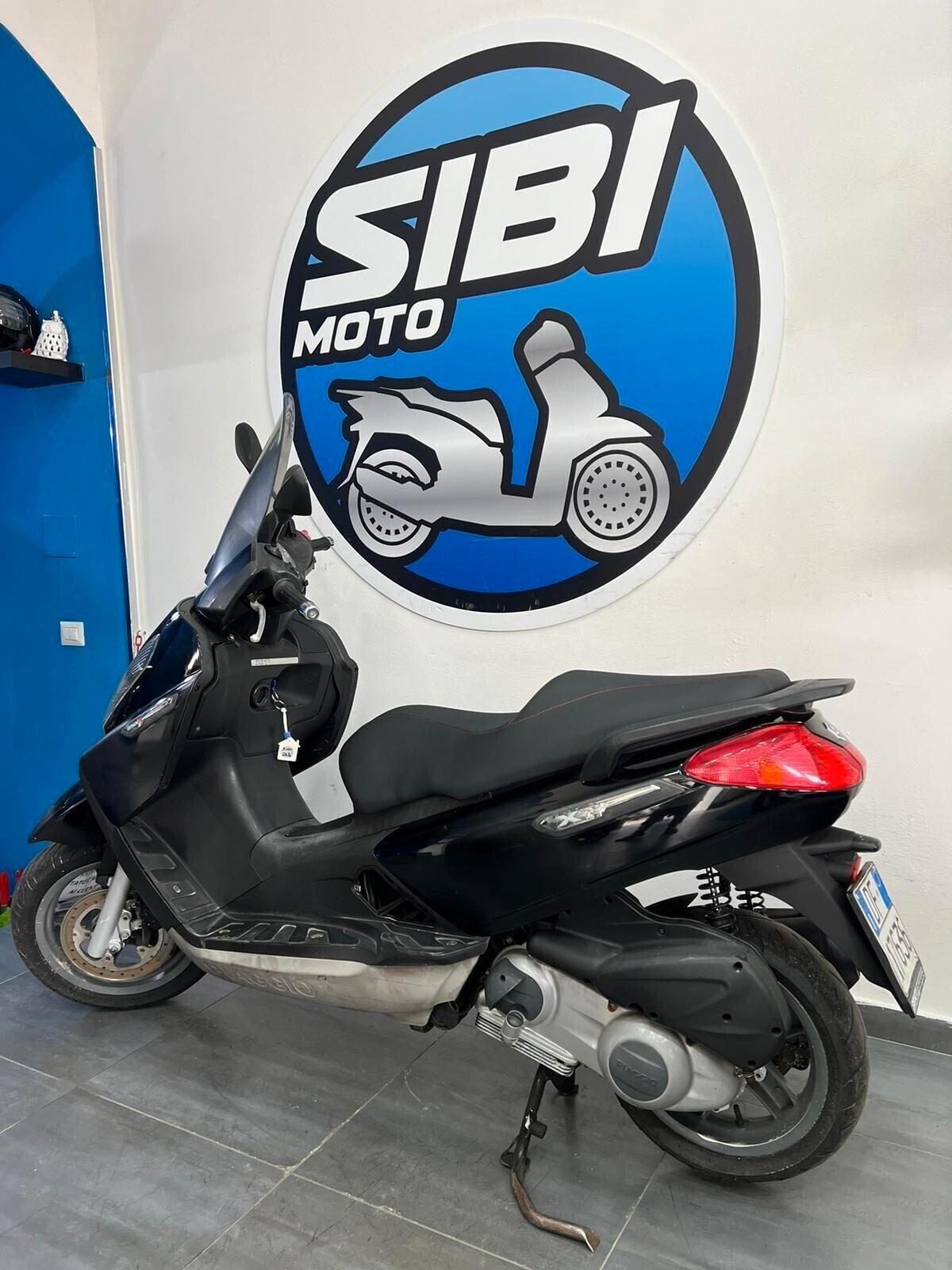 PIAGGIO X7 250