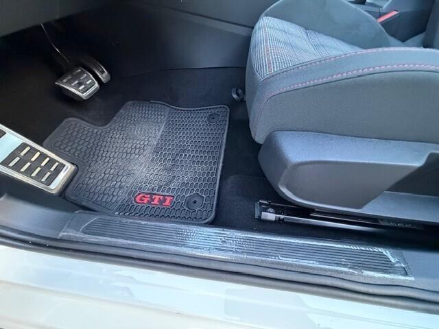 Volkswagen Golf DSG 265cv GTI