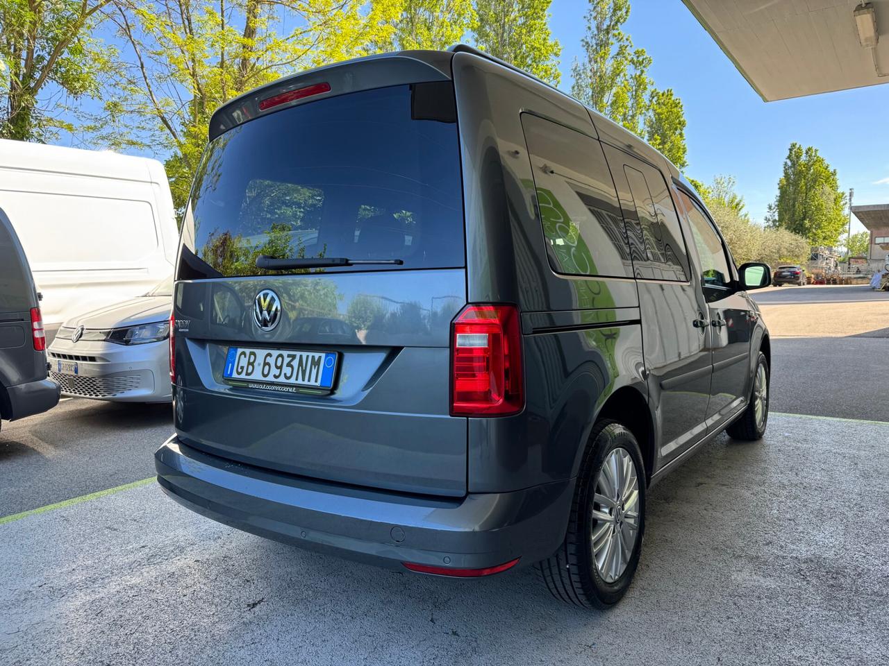 Volkswagen Caddy 2.0 TDI DSG 5P N1 GARANZIA 24MESI