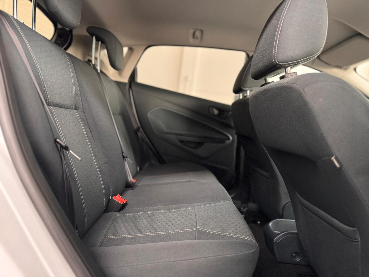 Ford Fiesta 1.4 TDCi 68CV 5 porte Titanium