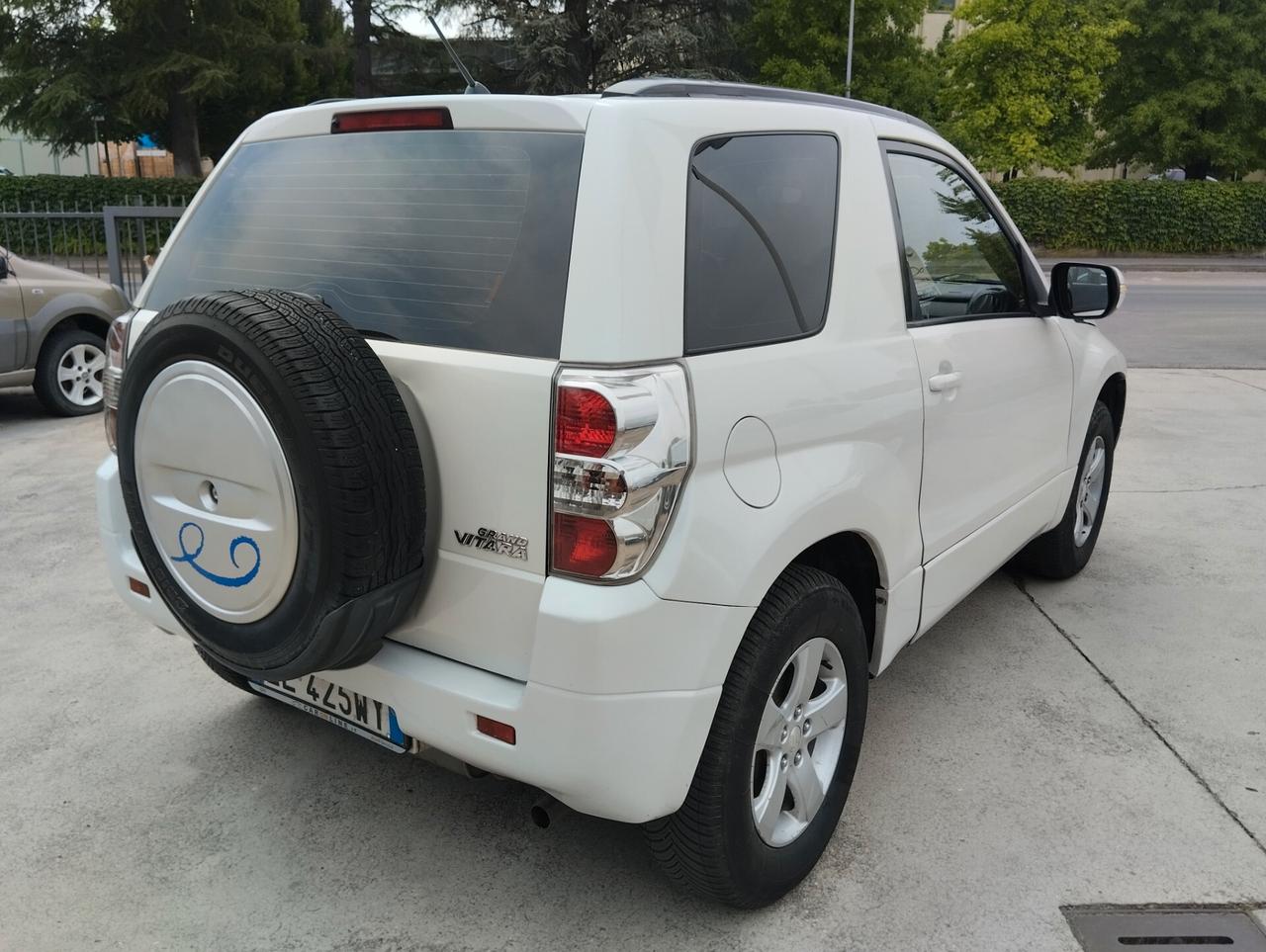 Suzuki Grand Vitara 1.6 16V 3 porte Offroad